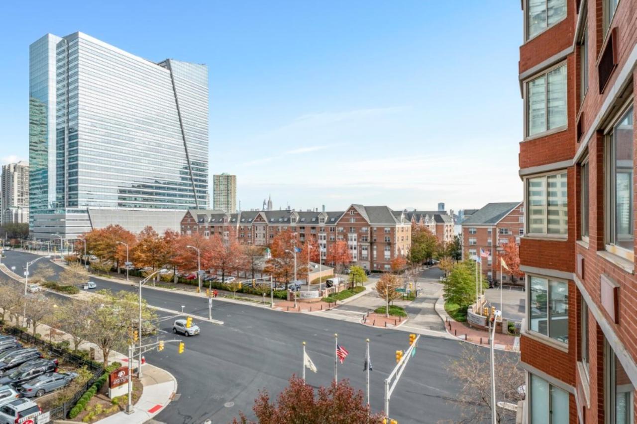 Bluebird Suites Near Newport Centre Jersey City Exterior photo